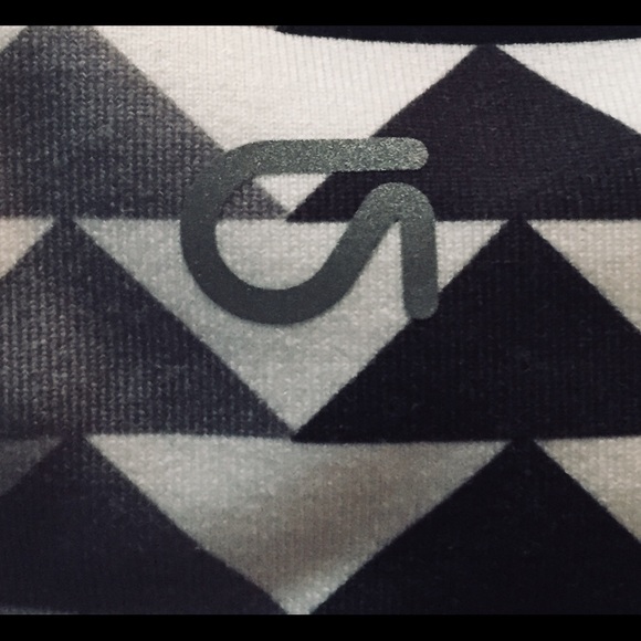 Gap Athletic Capri Pant - Picture 3 of 3